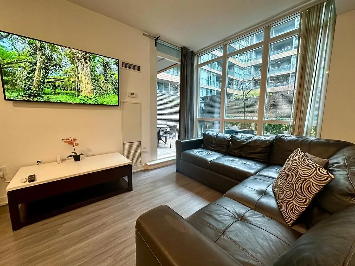 Kingbed & Bunkbed & Terrace Apartment Toronto Canada