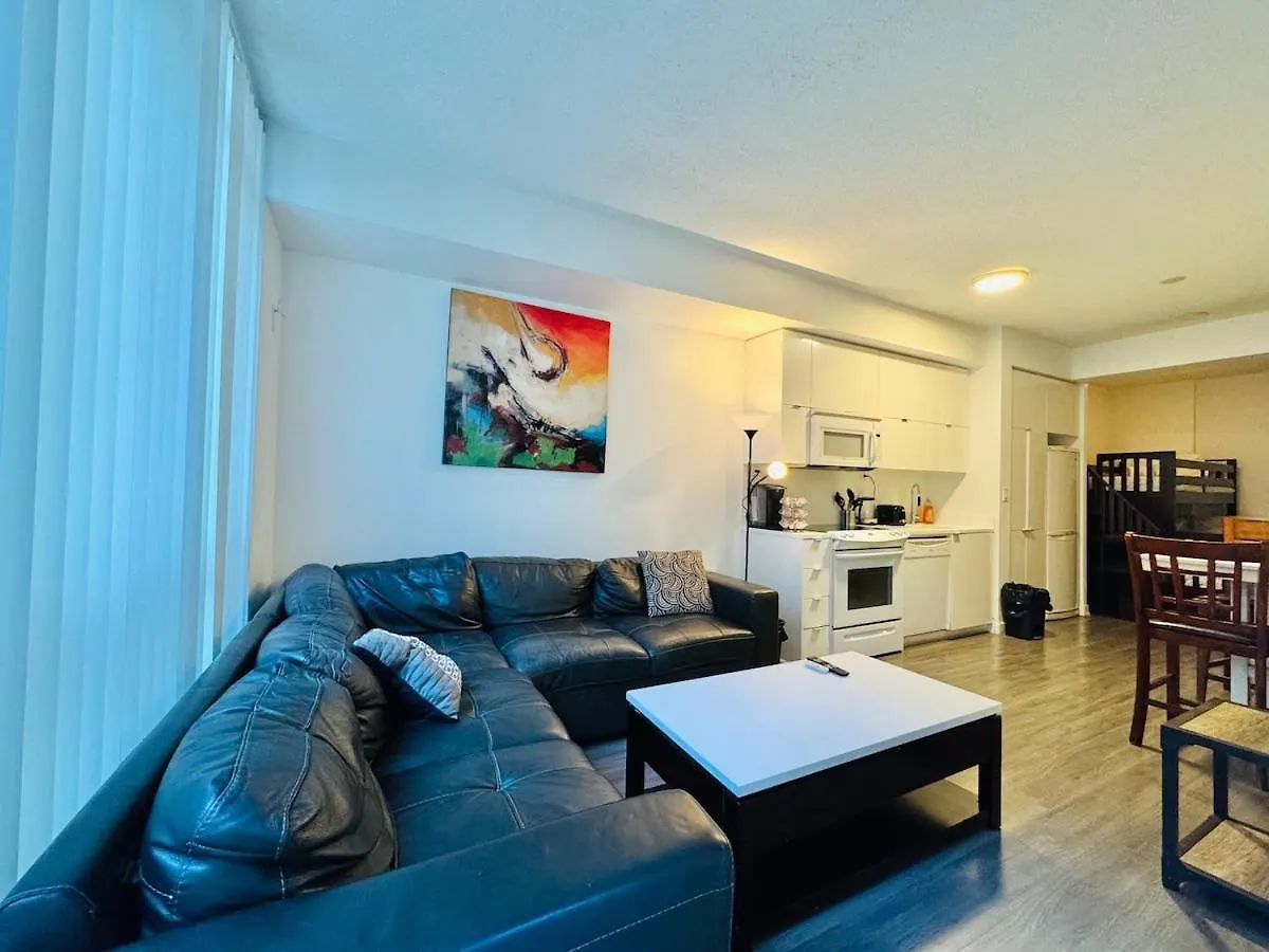Kingbed & Bunkbed & Terrace Apartment Toronto