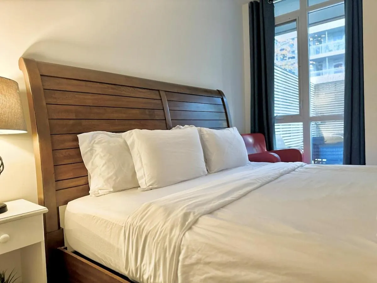 Kingbed & Bunkbed & Terrace Apartment Toronto