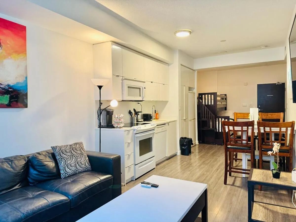 Kingbed & Bunkbed & Terrace Apartment Toronto
