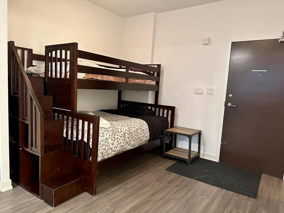 Kingbed & Bunkbed & Terrace Apartment Toronto