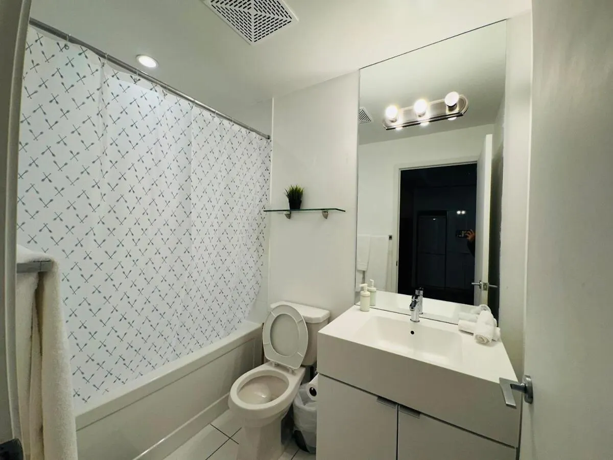 Kingbed & Bunkbed & Terrace Apartment Toronto