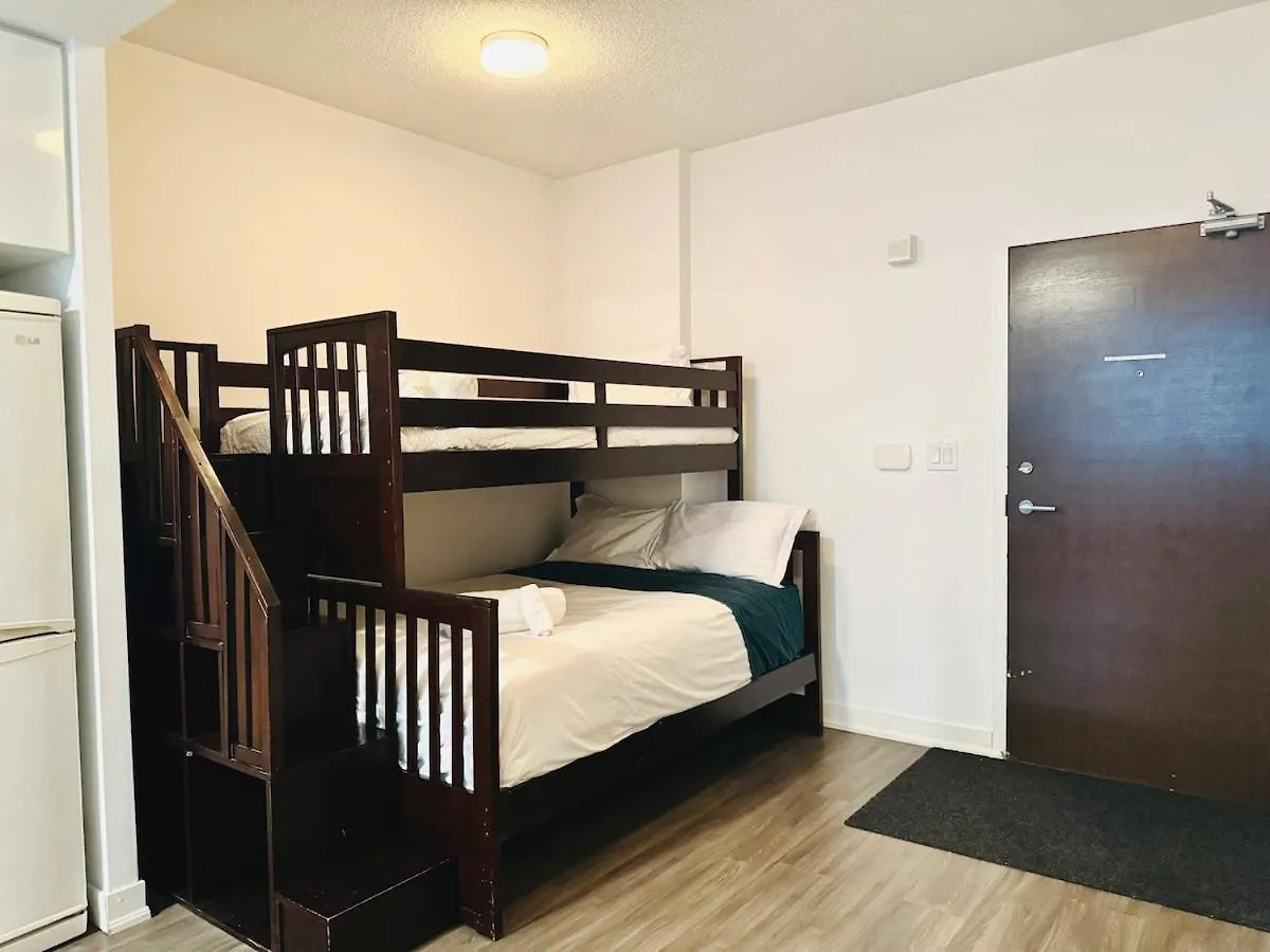 Kingbed & Bunkbed & Terrace Apartment Toronto